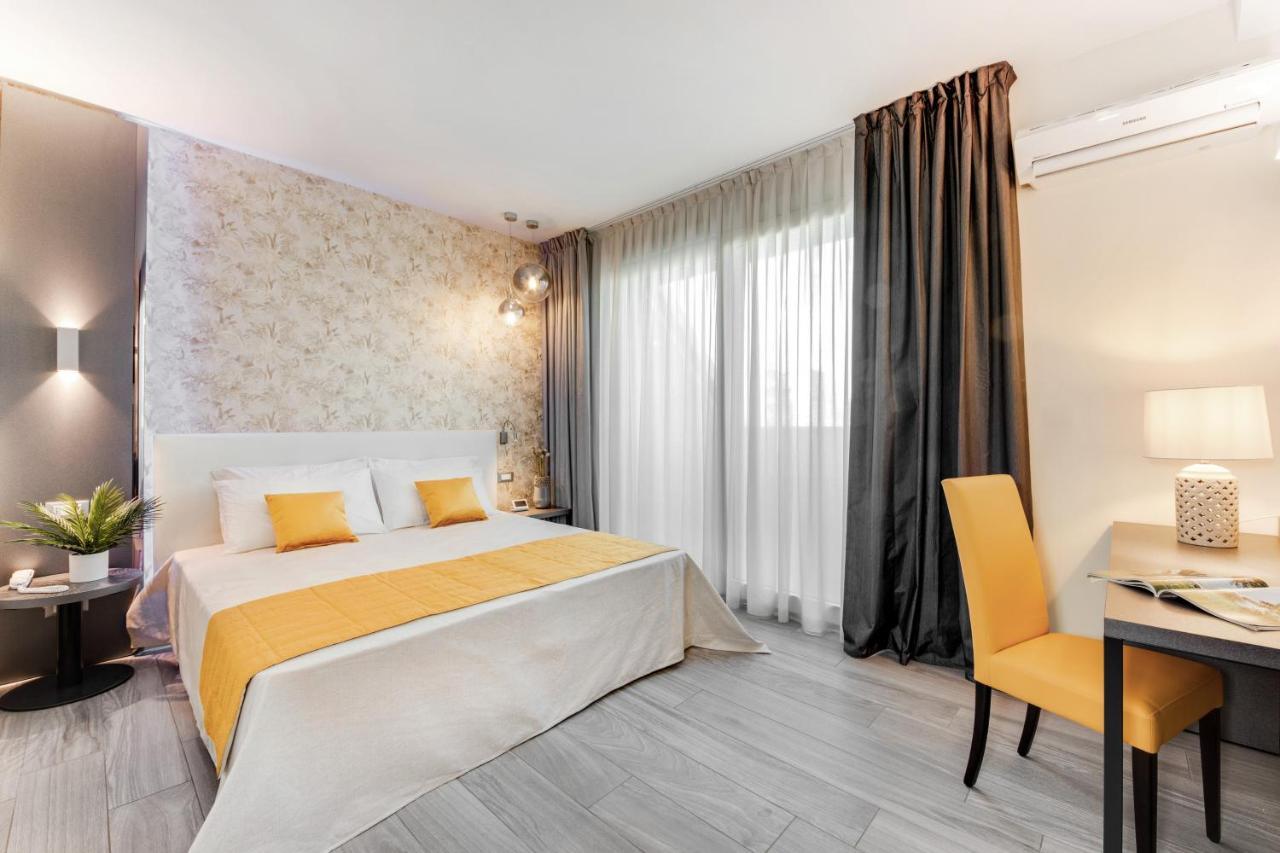 Romagna Suite Hotel Гатео а Маре Екстериор снимка